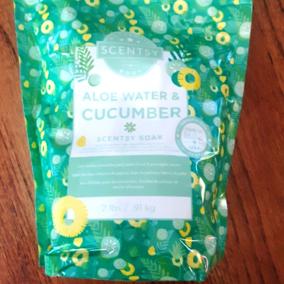 Scentsy | Bath | Scentsy Soak Aloe Water And Cucumber 2 Lbs | Poshmark